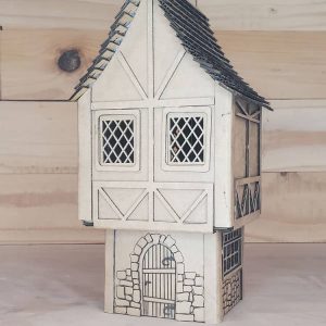 Maison médiévale en carton DIY